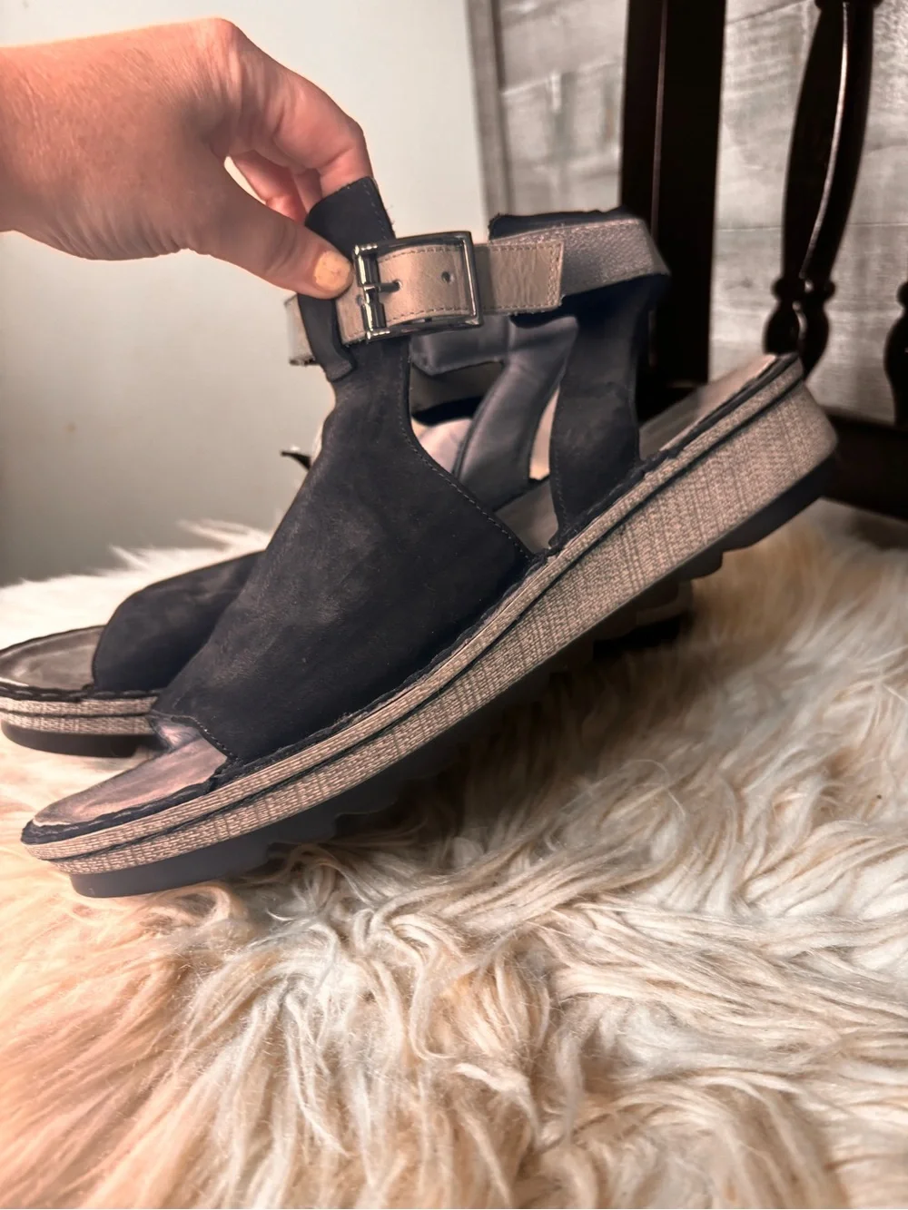 Naot soft black